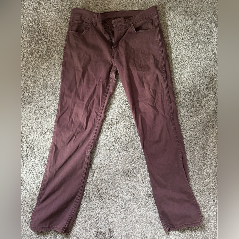 Levis Cotton red pants size 33x32